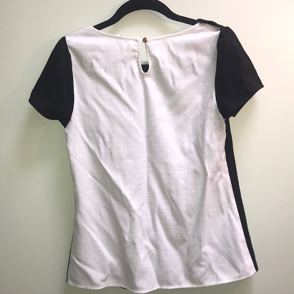 |Under Skies| Black and White Gold Button Top - Picture 3 of 5